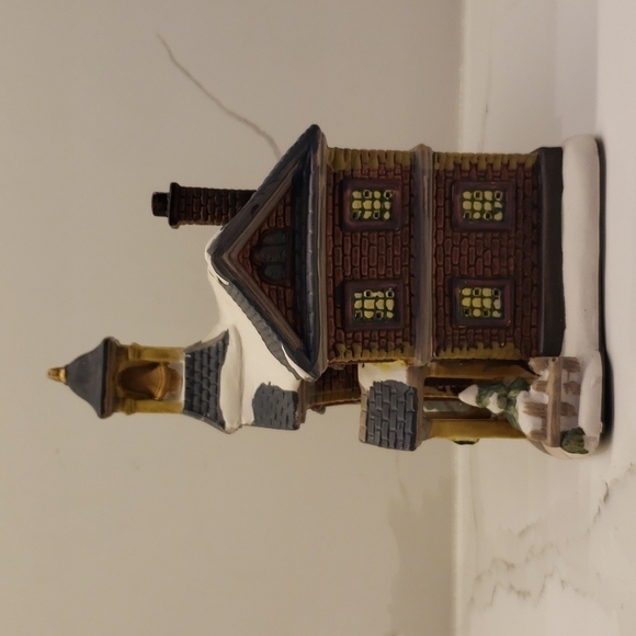 Unbranded Christmas Village House Church Clock Green rooftop Steeple 6" x 7" x… - Picture 6 of 9